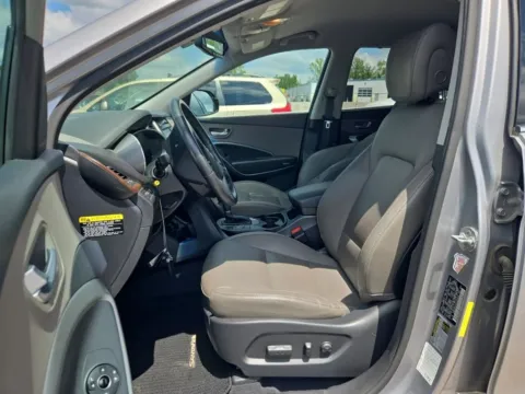 More photos of 2018 Hyundai Santa Fe SE at Indy Auto Man - Westfield, IN