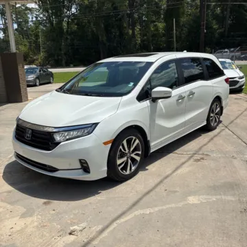 Photos of 2022 Honda Odyssey Touring for sale in Westfield, IN at Indy Auto Man - Westfield