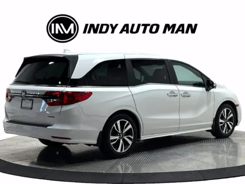 More photos of 2022 Honda Odyssey Touring at Indy Auto Man - Westfield, IN