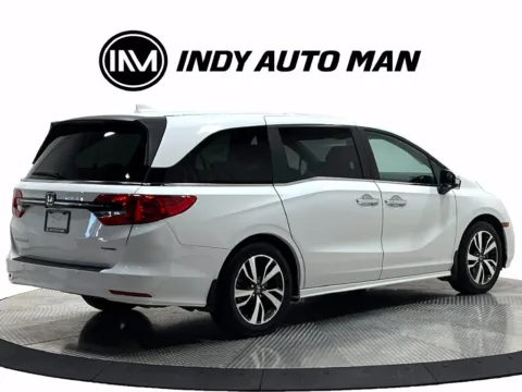 More photos of 2022 Honda Odyssey Touring at Indy Auto Man - Westfield, IN