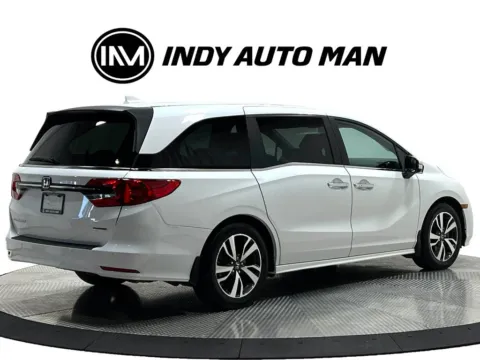 More photos of 2022 Honda Odyssey Touring at Indy Auto Man - Westfield, IN