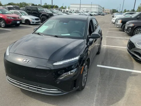 Photos of 2023 Hyundai Kona Electric SE for sale in Westfield, IN at Indy Auto Man - Westfield