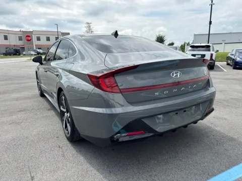 More photos of 2021 Hyundai Sonata SEL Plus at Indy Auto Man - Westfield, IN