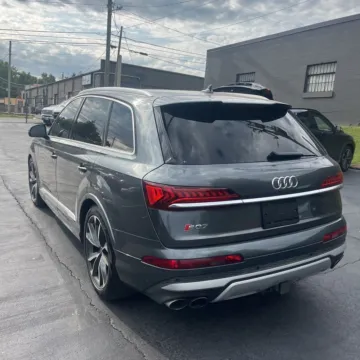 More photos of 2021 Audi SQ7 Premium Plus quattro at Indy Auto Man - Westfield, IN