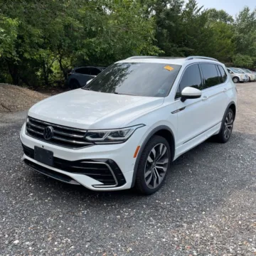 Photos of 2022 Volkswagen Tiguan 2.0T SEL R-Line for sale in Westfield, IN at Indy Auto Man - Westfield