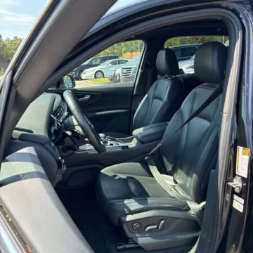 More photos of 2018 Audi Q7 3.0T Prestige quattro at Indy Auto Man - Westfield, IN