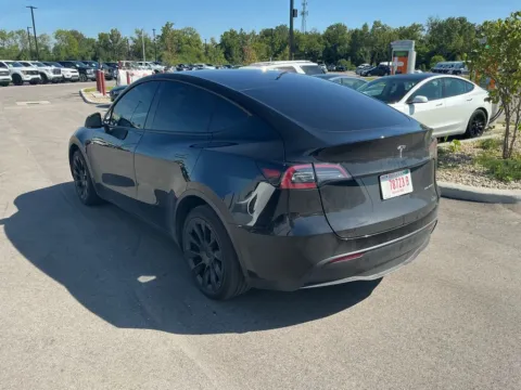 More photos of 2023 Tesla Model Y Long Range at Indy Auto Man - Westfield, IN