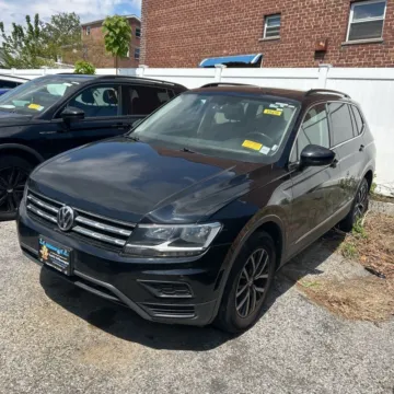 Photos of 2020 Volkswagen Tiguan 2.0T SE 4Motion for sale in Westfield, IN at Indy Auto Man - Westfield