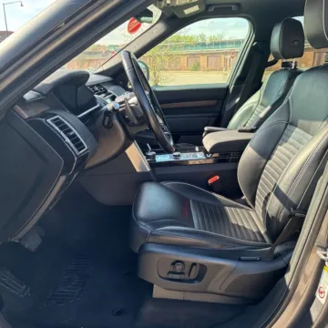 More photos of 2018 Land Rover Discovery HSE at Indy Auto Man - Westfield, IN