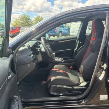 More photos of 2020 Honda Civic Si at Indy Auto Man - Westfield, IN