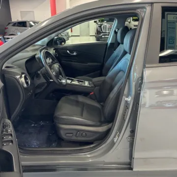 More photos of 2023 Hyundai Kona Electric Limited at Indy Auto Man - Westfield, IN