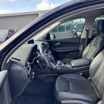 More photos of 2017 Audi Q7 3.0T Prestige quattro at Indy Auto Man - Westfield, IN