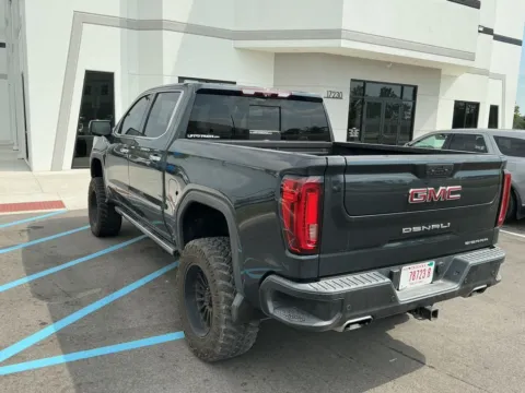 More photos of 2021 GMC Sierra 1500 Denali at Indy Auto Man - Westfield, IN