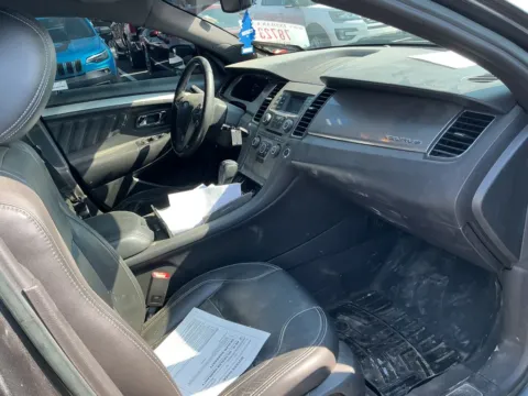 More photos of 2017 Ford Taurus SEL at Indy Auto Man - Westfield, IN