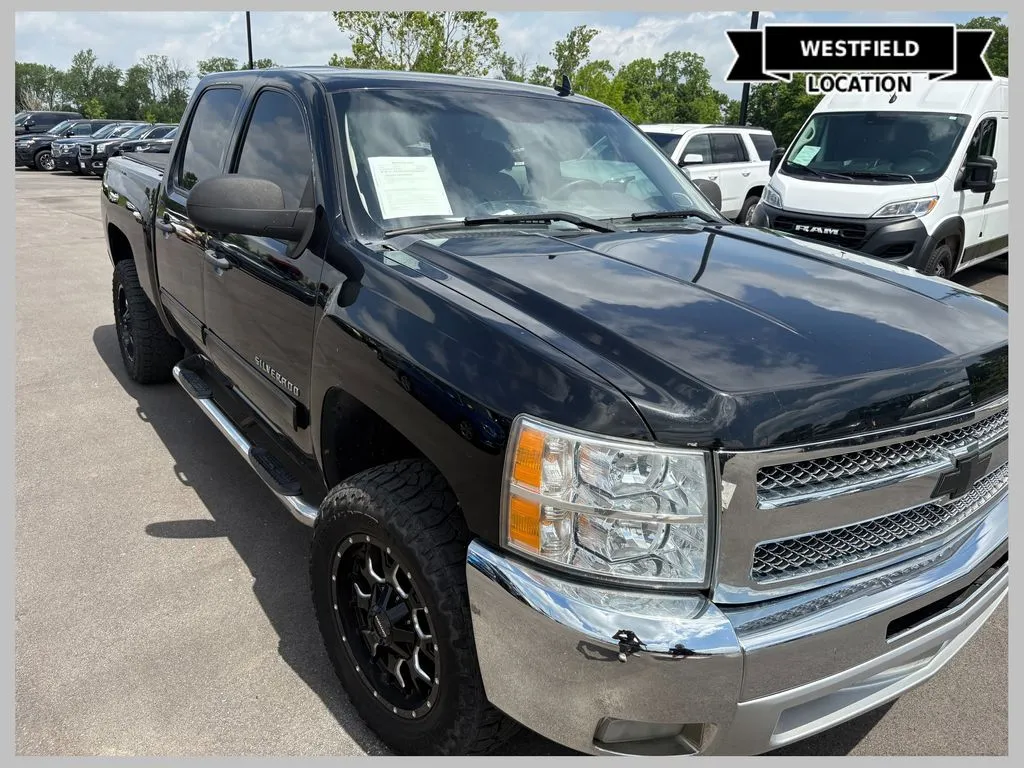 Black 2013 Chevrolet Silverado 1500 LT for sale in Westfield, IN