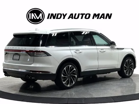 More photos of 2020 Lincoln Aviator Reserve Premium at Indy Auto Man - Westfield, IN