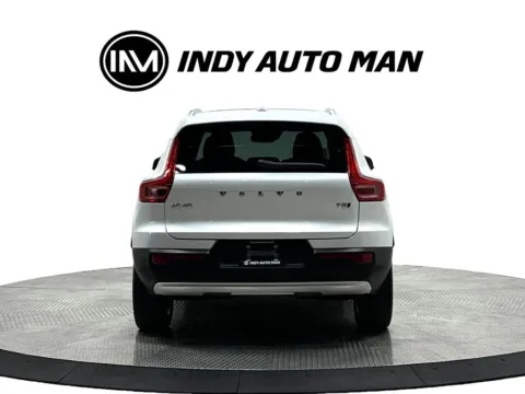 More photos of 2021 Volvo XC40 T5 Inscription at Indy Auto Man - Westfield, IN