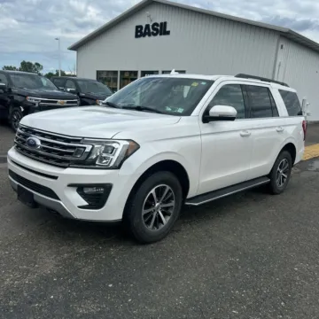 Photos of 2019 Ford Expedition XLT for sale in Westfield, IN at Indy Auto Man - Westfield