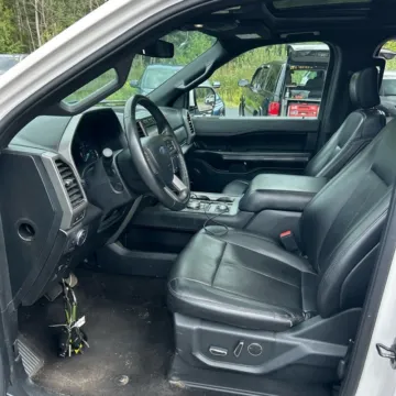 More photos of 2019 Ford Expedition XLT at Indy Auto Man - Westfield, IN