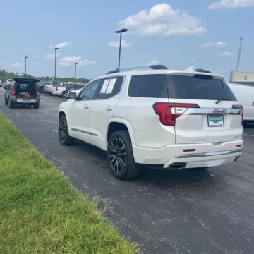 More photos of 2020 GMC Acadia Denali at Indy Auto Man - Westfield, IN