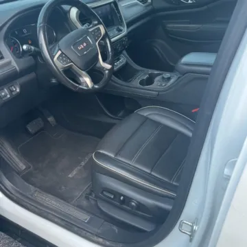 More photos of 2020 GMC Acadia Denali at Indy Auto Man - Westfield, IN