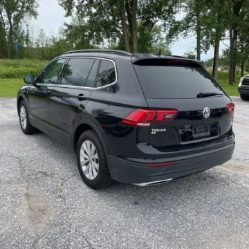 More photos of 2019 Volkswagen Tiguan 2.0T SE 4Motion at Indy Auto Man - Westfield, IN