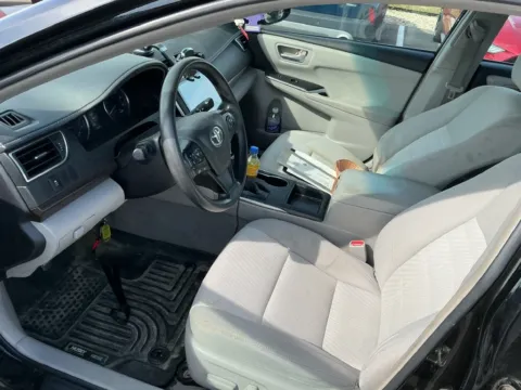 More photos of 2016 Toyota Camry LE at Indy Auto Man - Westfield, IN