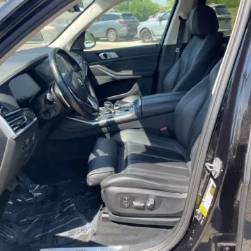 More photos of 2020 BMW X7 xDrive40i at Indy Auto Man - Westfield, IN