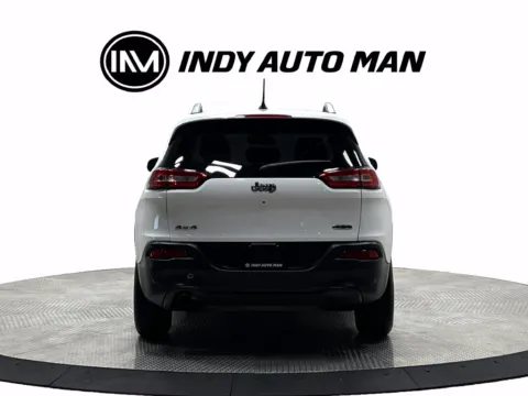 More photos of 2016 Jeep Cherokee Latitude at Indy Auto Man - Westfield, IN