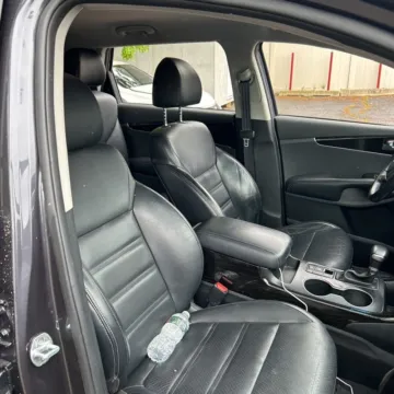 More photos of 2019 Kia Sorento EX at Indy Auto Man - Westfield, IN
