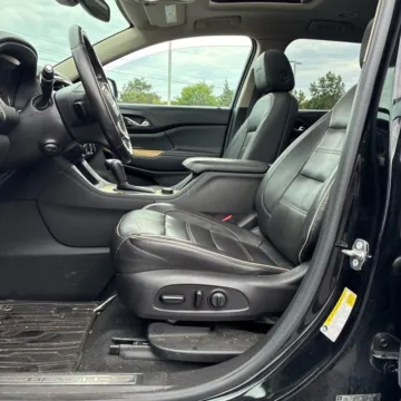 More photos of 2018 GMC Acadia Denali at Indy Auto Man - Westfield, IN