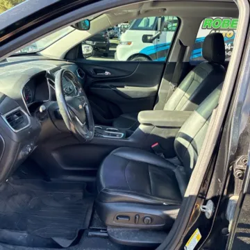 More photos of 2020 Chevrolet Equinox LT at Indy Auto Man - Westfield, IN