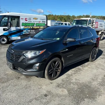 Photos of 2020 Chevrolet Equinox LT for sale in Westfield, IN at Indy Auto Man - Westfield