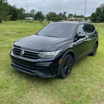 Photos of 2022 Volkswagen Tiguan 2.0T SE R-Line Black for sale in Westfield, IN at Indy Auto Man - Westfield