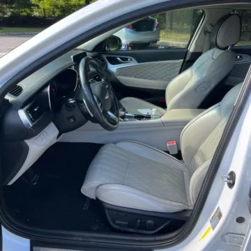 More photos of 2021 Genesis G70 2.0T at Indy Auto Man - Westfield, IN