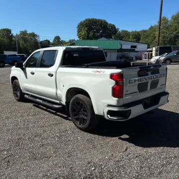 More photos of 2021 Chevrolet Silverado 1500 Custom at Indy Auto Man - Westfield, IN