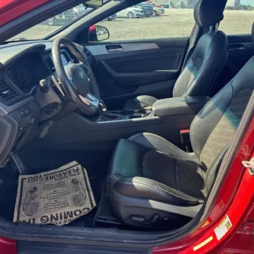 More photos of 2019 Hyundai Sonata Sport at Indy Auto Man - Westfield, IN