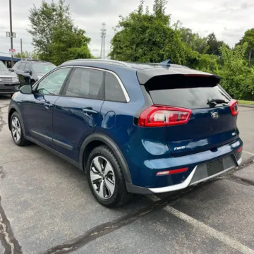 More photos of 2018 Kia Niro LX at Indy Auto Man - Westfield, IN