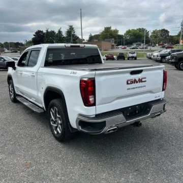 More photos of 2023 GMC Sierra 1500 SLE at Indy Auto Man - Westfield, IN