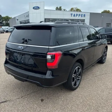 Another view of 2019 Ford Expedition Limited for sale in Westfield, IN at Indy Auto Man - Westfield