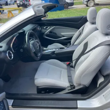 More photos of 2018 Chevrolet Camaro SS 1SS at Indy Auto Man - Westfield, IN