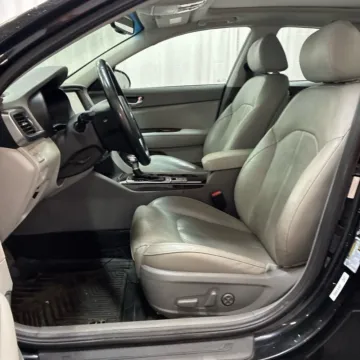 More photos of 2018 Kia Optima EX at Indy Auto Man - Westfield, IN