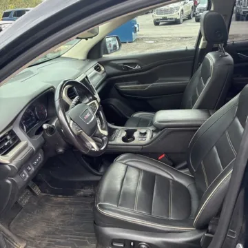 More photos of 2021 GMC Acadia Denali at Indy Auto Man - Westfield, IN