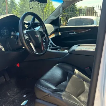 More photos of 2017 Cadillac Escalade Luxury at Indy Auto Man - Westfield, IN