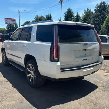 More photos of 2017 Cadillac Escalade Luxury at Indy Auto Man - Westfield, IN