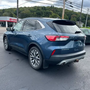 More photos of 2020 Ford Escape Hybrid Titanium at Indy Auto Man - Westfield, IN