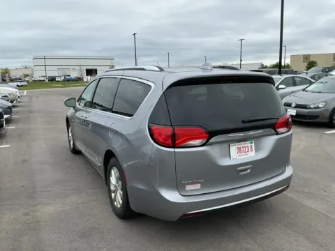 More photos of 2018 Chrysler Pacifica Touring L at Indy Auto Man - Westfield, IN
