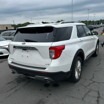 Another view of 2020 Ford Explorer Limited for sale in Westfield, IN at Indy Auto Man - Westfield