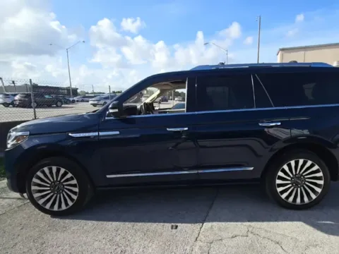 Another view of 2018 Lincoln Navigator Reserve for sale in Westfield, IN at Indy Auto Man - Westfield
