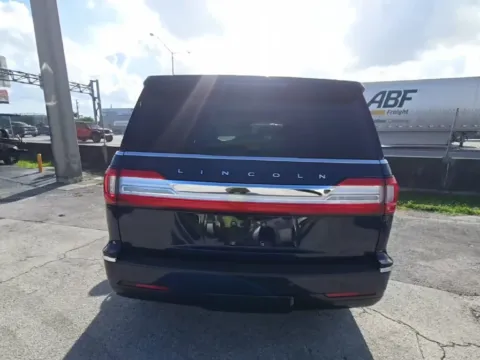 More photos of 2018 Lincoln Navigator Reserve at Indy Auto Man - Westfield, IN